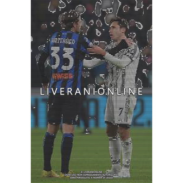 Torino 22.01.2023 Allianz Stadium ©Manuela Viganti/Agenzia Aldo Liverani Juventus vs Atalanta Campionato Calcio Serie A TIM 2022/2023 19a giornata Nella foto: federico chiesa e hans hateboer si spiegano a fine gara © AGENZIA ALDO LIVERANI SAS    