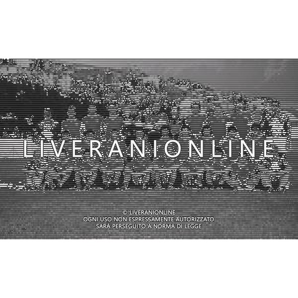 1992-1993 LECCE CALCIO PRIMI PIANI ROSA GIOCATORI NELLA FOTO FORMAZIONE LECCE CALCIO AG ALDO LIVERANI SAS