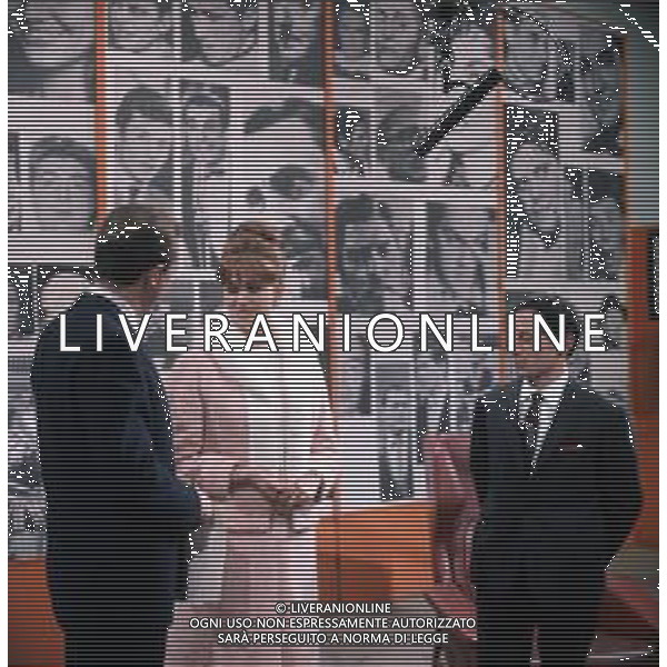 RETROSPETTIVA CLAUDIA CARDINALE ATTRICE NELLA FOTO CON MIKE BONGIORNO ©Archivio Giovanni Liverani / AGENZIA ALDO LIVERANI SAS   