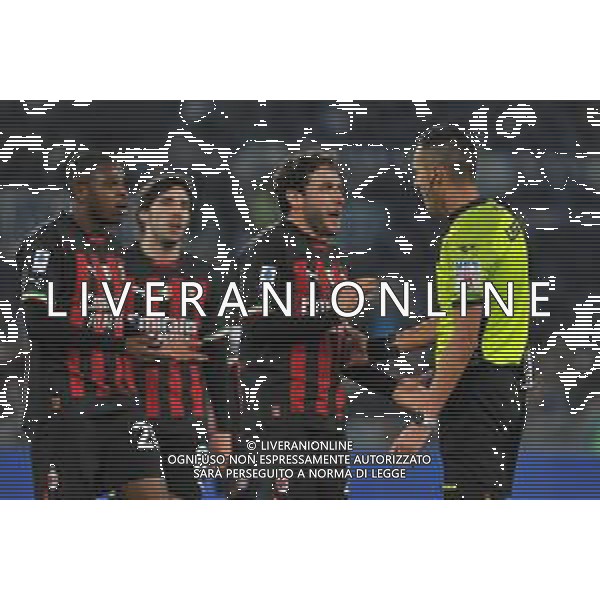 Lazio vs Milan Campionato Serie A TIM - 19 Giornata - Stadio Olimpico - Roma 24-01-2023 nella foto Proteste Milan di davide calabria con arbitro Di Bello ©Federico Gaetano / AGENZIA ALDO LIVERANI SAS   