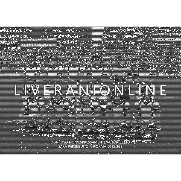 1980-1981 FORMAZIONE DEL PISA CALCIO NELLA FOTO LA FORMAZIONE DEL PISA CALCIO SCHIERATA A MONZA A SIN IN PIEDI LUIGI GOZZOLI-FELICE SECONDINI-ALDO CANTARUTTI-STEFANO GARUTI-ALESSANDRO MANNINI E VITO GRAZIANI SED DA SIN PAOLO TUTTINO-LEONARDO OCCHIPINTI-ODOACRE CHIERICO-FEDERICO ROSSI-GIOVANNI QUADRI AG ALDO LIVERANI SAS