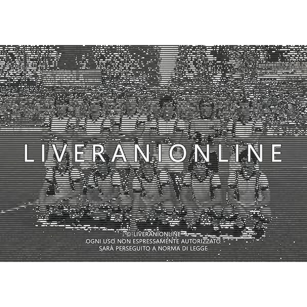 1980-1981 FORMAZIONE DEL PISA CALCIO NELLA FOTO LA FORMAZIONE DEL PISA CALCIO SCHIERATA A MONZA A SIN IN PIEDI LUIGI GOZZOLI-FELICE SECONDINI-ALDO CANTARUTTI-STEFANO GARUTI-ALESSANDRO MANNINI E VITO GRAZIANI SED DA SIN PAOLO TUTTINO-LEONARDO OCCHIPINTI-ODOACRE CHIERICO-FEDERICO ROSSI-GIOVANNI QUADRI AG ALDO LIVERANI SAS