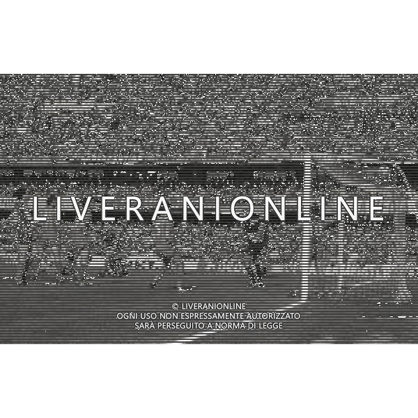24-03-1985 VERONA-CAMPIONATO DI CALCIO SERIE A VERONA-CREMONESE 3-0 NELLA FOTO AZIONE DI GIOCO AG ALDO LIVERANI SAS