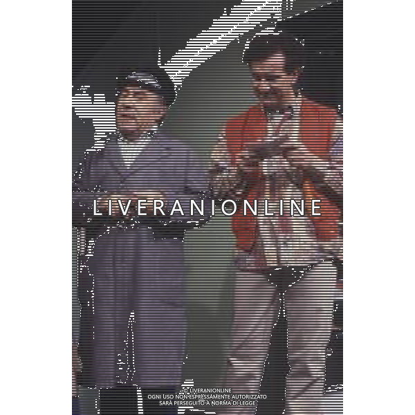 SERIE TELEVISIVA “ VICINI DI CASA“ 1991 NELLA FOTO ENZO CANNAVALE E GENE GNOCCHI AG ALDO LIVERANI SAS