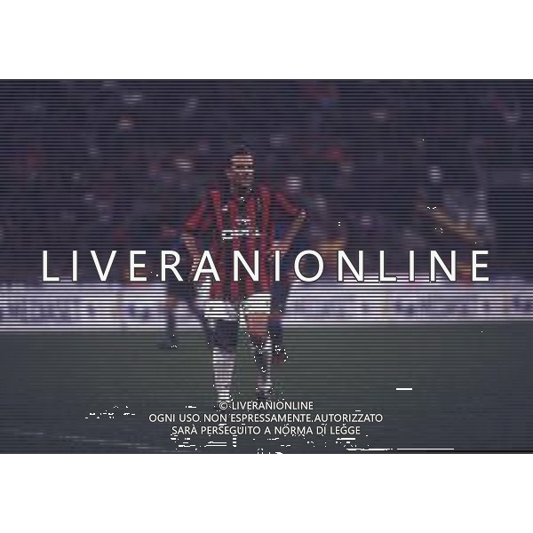 RETROSPETTIVA GENE GNOCCHI ATTORE E COMICO NELLA FOTO GENE GNOCCHI CON LA MAGLIA DEL MILAN NEL DERBY DEL CUORE 06-10-1996 AG ALDO LIVERANI SAS