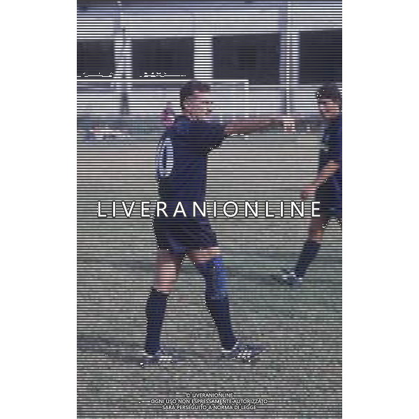 RETROSPETTIVA GENE GNOCCHI ATTORE E COMICO NELLA FOTO GENE GNOCCHI NELL\'ANNO 1993 A LOVERE NELLA PARTITA AMICHEVOLE ARTISTI TV-DJ LOCALI AG ALDO LIVERANI SAS   