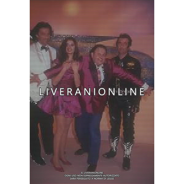 RETROSPETTIVA GENE GNOCCHI ATTORE E COMICO NELLA FOTO GENE GNOCCHI NELL\'ANNO 1991 NELLA TRASMISSIONE TELEVISIVA “SAPORE DI SALE“ CON MASSIMO BOLDI LUCA BARBARESCHI E DEBORA CAPRIOGLIO AG ALDO LIVERANI SAS 