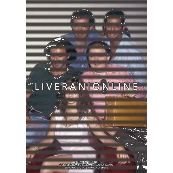 RETROSPETTIVA GENE GNOCCHI ATTORE E COMICO NELLA FOTO GENE GNOCCHI NELL\'ANNO 1991 NELLA TRASMISSIONE TELEVISIVA “SAPORE DI SALE“ CON MASSIMO BOLDI LUCA BARBARESCHI E DEBORA CAPRIOGLIO AG ALDO LIVERANI SAS 