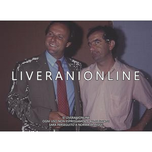 RETROSPETTIVA GENE GNOCCHI ATTORE E COMICO NELLA FOTO GENE GNOCCHI NELL\'ANNO 1990 ALLA PRESENTAZIONE DELLA TRASMISSIONE TELEVISIVA “IL GIOCO DEI NOVE“ CON GERRY SCOTTI AG ALDO LIVERANI SAS