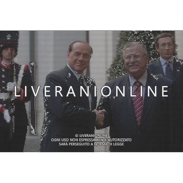 ROMA, 8 NOVEMBRE 2005 INCONTRO A PALAZZO CHIGI TRA SILVIO BERLUSCONI E IL PRESIDENTE DELLA REPUBBLICA DELL\'IRAQ, JALAL TALABANI. NELLA FOTO: SILVIO BERLUSCONI - JALAL TALABANI AGENZIA ALDO LIVERANI