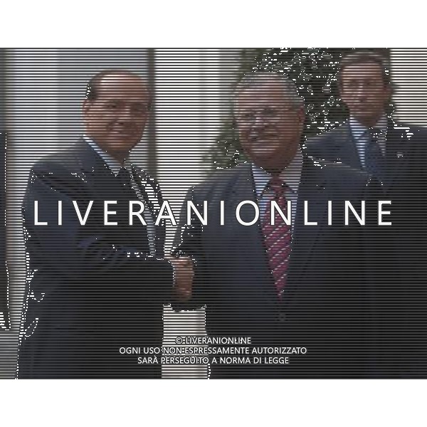 ROMA, 8 NOVEMBRE 2005 INCONTRO A PALAZZO CHIGI TRA SILVIO BERLUSCONI E IL PRESIDENTE DELLA REPUBBLICA DELL\'IRAQ, JALAL TALABANI. NELLA FOTO: SILVIO BERLUSCONI - JALAL TALABANI AGENZIA ALDO LIVERANI
