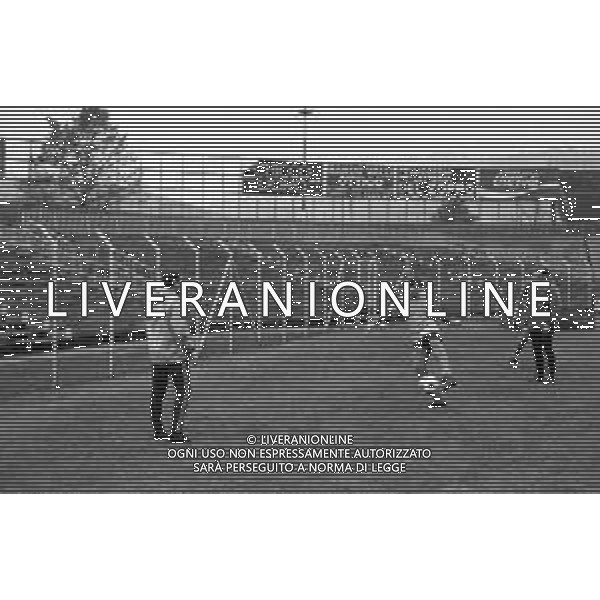 ALLENAMENTO DEL COMO CAMPIONATO CALCIO SERIE B 1979-1980 - RETROSPETTIVA NELLA FOTO MARCO NICOLETTI CALCIATORE CON L\'ALLENATORE GIUSEPPE MARCHIORO AGENZIA ALDO LIVERANI SAS 