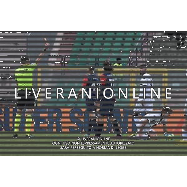 Cosenza, 28 Gennaio 2023 Stadio San Vito-Gigi Marulla Serie B 2022-2023 Cosenza-Parma In foto: Cartellino Rosso per Espulsione Cortinovis ©Andrea Rosito / AGENZIA ALDO LIVERANI SAS