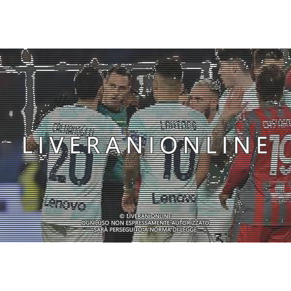 proteste Inter con l\'arbitro Maurizio Mariani di Aprilia (LT) Cremonese vs Inter Cremona 28-01-2023 Stadio Giovanni Zini Campionato Serie A TIM - 20a giornata foto Roberto Garavaglia/ag. Aldo Liverani sas/ AGENZIA ALDO LIVERANI SAS
