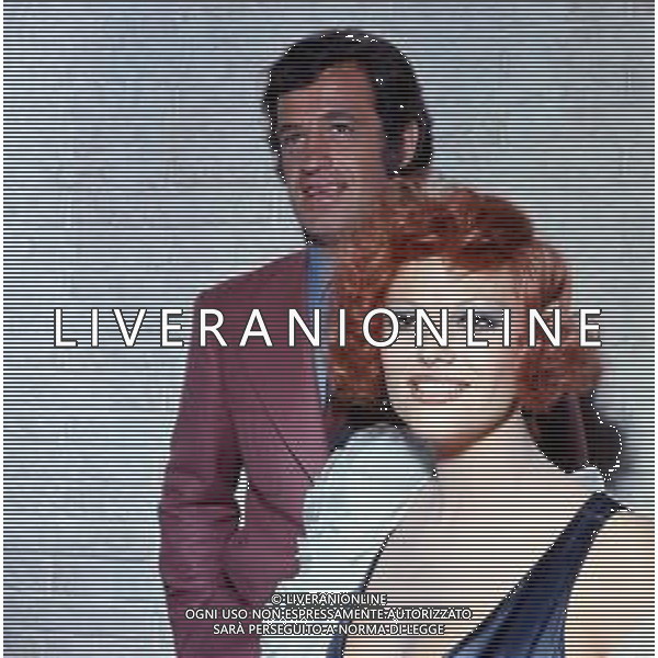 RETROSPETTIVA CLAUDIA CARDINALE ATTRICE NELLA FOTO CON JEAN PAUL BELMONDO AL FESTIVAL DI CANNES NELL\'ANNO 1972 ©Archivio Giovanni Liverani / AGENZIA ALDO LIVERANI SAS