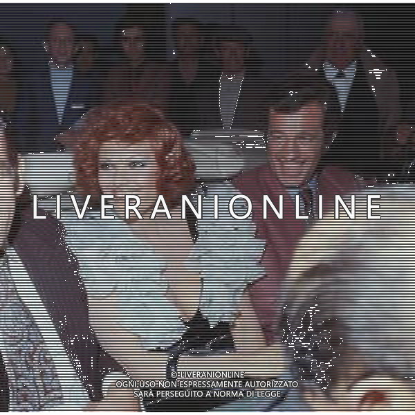 RETROSPETTIVA CLAUDIA CARDINALE ATTRICE NELLA FOTO CON JEAN PAUL BELMONDO AL FESTIVAL DI CANNES NELL\'ANNO 1972 ©Archivio Giovanni Liverani / AGENZIA ALDO LIVERANI SAS