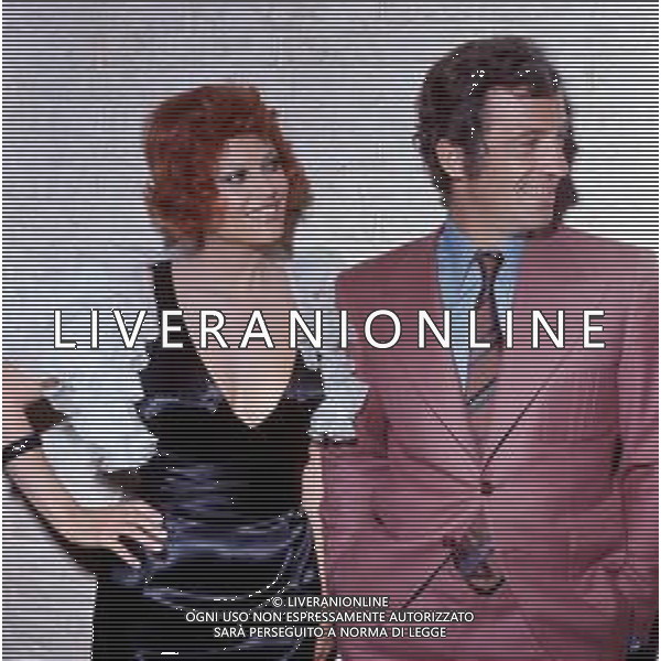 RETROSPETTIVA CLAUDIA CARDINALE ATTRICE NELLA FOTO CON JEAN PAUL BELMONDO AL FESTIVAL DI CANNES NELL\'ANNO 1972 ©Archivio Giovanni Liverani / AGENZIA ALDO LIVERANI SAS