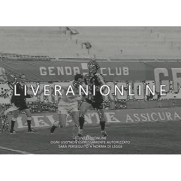 12-02-1989 GENOVA CAMPIONATO DI CALCIO SERIE B GENOA-ANCONA 1-1 NELLA FOTO AZIONE DI GIOCO AG ALDO LIVERANI SAS