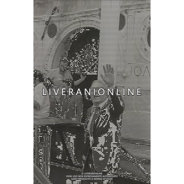 RETROSPETTIVA FEDERICO FELLINI REGISTA NELLA FOTO FEDERICO FELLINI A VENEZIA NELL\'ANNO 1983 AG ALDO LIVERANI SAS 