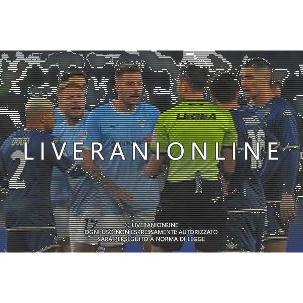 Lazio vs Fiorentina Campionato Serie A TIM - 20 Giornata - Stadio Olimpico - Roma 29-01-2023 nella foto Proteste Lazio Sergej Milinkovic Savic con arbitro Colombo ©Federico Gaetano / AGENZIA ALDO LIVERANI SAS