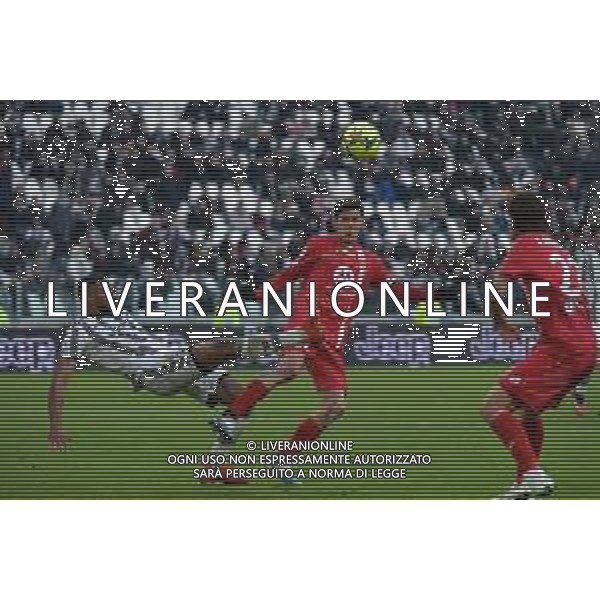 Torino 29.01.2023 Allianz Stadium ©Manuela Viganti/Agenzia Aldo Liverani Juventus vs Monza Campionato Calcio Serie A TIM 2022/2023 20a giornata Nella foto: gleison bremer e matteo pessina ©VIGANTI / AGENZIA ALDO LIVERANI SAS