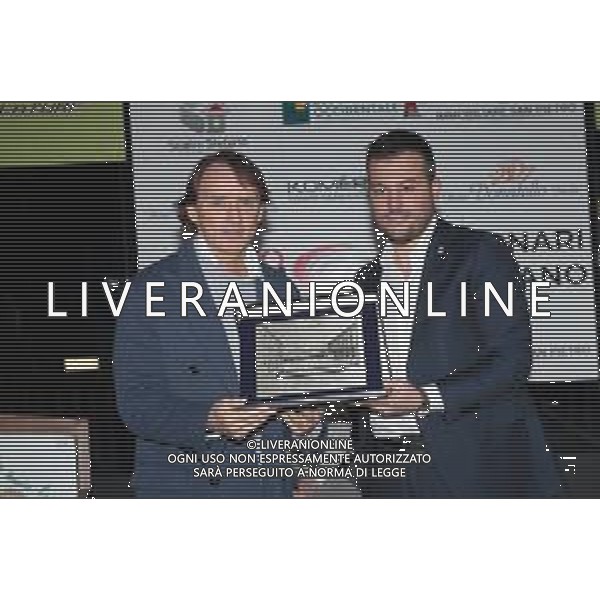 IMOLA 30-01-2023 CONSEGNA DEL PREMIO ALLA CARRIERA A ROBERTO MANCINI IN RICORDO DI DOMENICO DADINA NELLA FOTO IL SINDACO DI IMOLA MARCO PANIERI CONSEGNA UN PREMIO A MANCINI ©SANNA / AGENZIA ALDO LIVERANI SAS