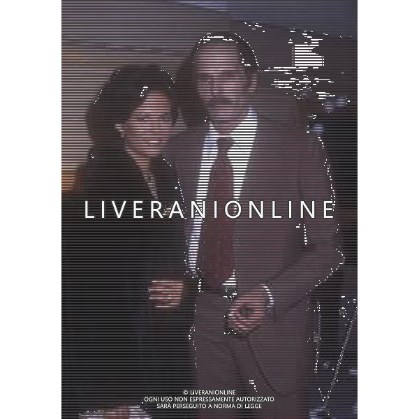 RETROSPETTIVA CLAUDIA CARDINALE ATTRICE NELLA FOTO CON GIULIANO GEMMA DURANTE UNA PAUSA DELLE RIPRESE DEL FILM \'CORLEONE\' NELL\'ANNO 1978 AG ALDO LIVERANI SAS