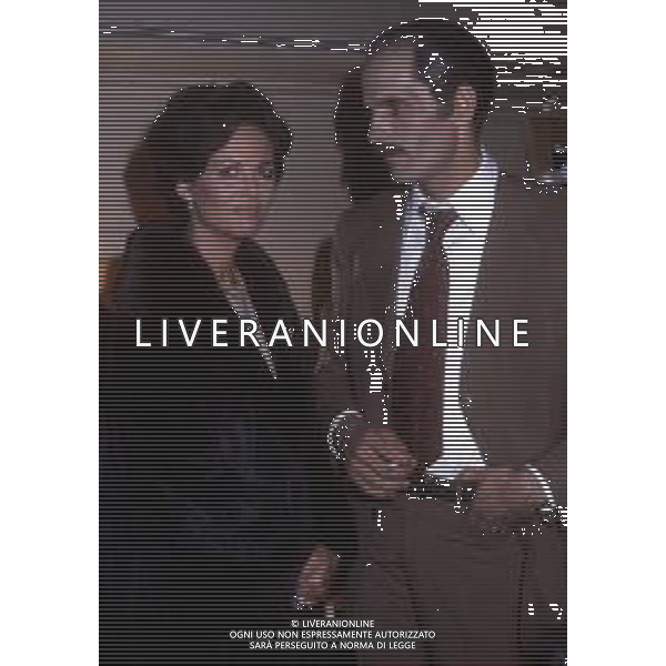 RETROSPETTIVA CLAUDIA CARDINALE ATTRICE NELLA FOTO CON GIULIANO GEMMA DURANTE UNA PAUSA DELLE RIPRESE DEL FILM \'CORLEONE\' NELL\'ANNO 1978 AG ALDO LIVERANI SAS