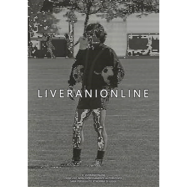 1980-1981 MILANELLO-ALLENAMENTO MILAN NELLA FOTO MASSIMO GIACOMINI ALLENATORE MILAN AG ALDO LIVERANI SAS 