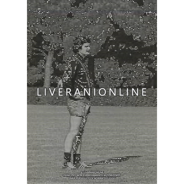 1980-1981 MILANELLO-ALLENAMENTO MILAN NELLA FOTO MASSIMO GIACOMINI ALLENATORE MILAN AG ALDO LIVERANI SAS