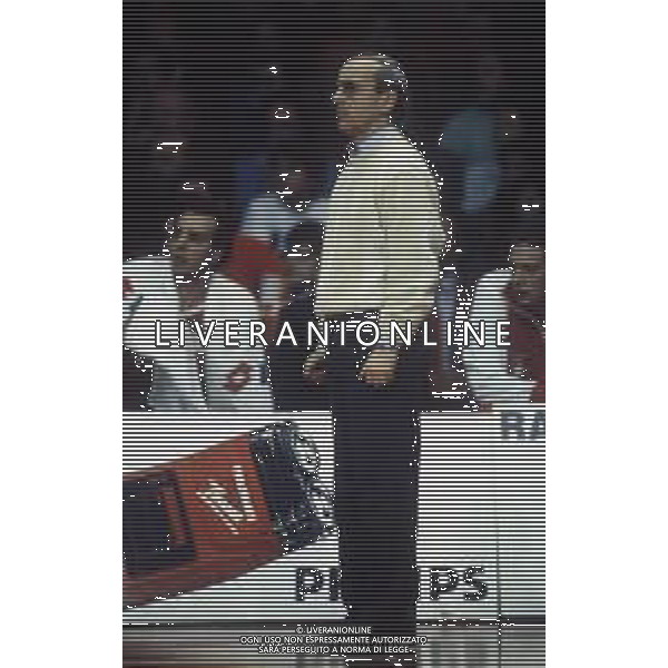RETROSPETTIVA DAN PETERSON ALLENATORE BASKET NELLA FOTO DAN PETERSON IL 26-02-1987 NELLA PARTITA DI BASKET CONTRO ZALGIRIS AG ALDO LIVERANI SAS 