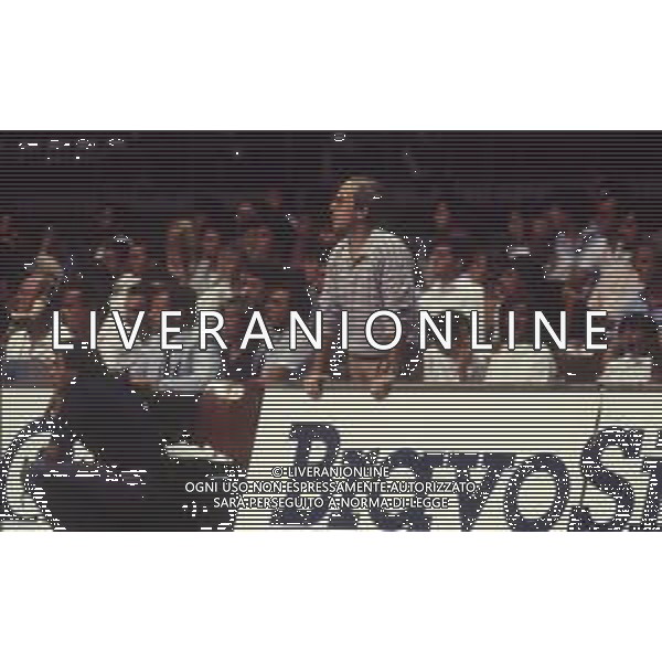 RETROSPETTIVA DAN PETERSON ALLENATORE BASKET NELLA FOTO DAN PETERSON ALLENATORE BILLY MILANO NELL\'ANNO 1983  AG ALDO LIVERANI SAS  