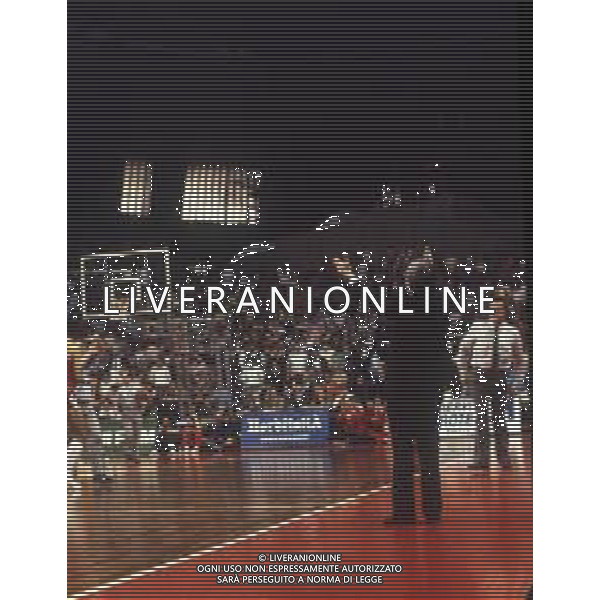 RETROSPETTIVA DAN PETERSON ALLENATORE BASKET NELLA FOTO DAN PETERSON ALLENATORE NELL\'ANNO 1984  AG ALDO LIVERANI SAS  