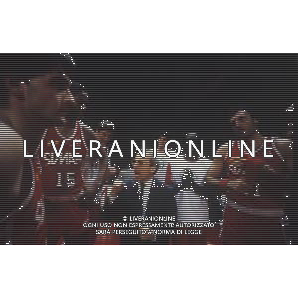 RETROSPETTIVA DAN PETERSON ALLENATORE BASKET NELLA FOTO DAN PETERSON ALLENATORE SIMAC MILANO NELL\'ANNO 1985  AG ALDO LIVERANI SAS 