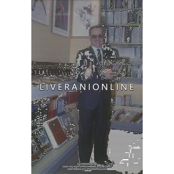 RETROSPETTIVA DAN PETERSON ALLENATORE BASKET NELLA FOTO DAN PETERSON ALLENATORE NELL\'ANNO 1987 A MILANO PRESENTAZIONE DEL SUO LIBRO AG ALDO LIVERANI SAS  
