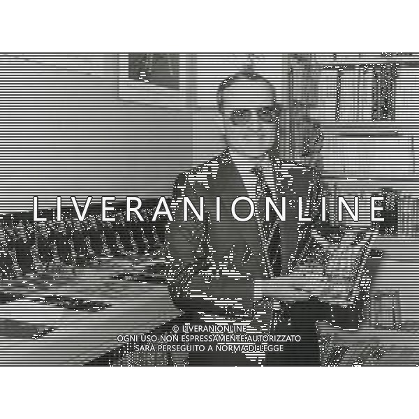 RETROSPETTIVA DAN PETERSON ALLENATORE BASKET NELLA FOTO DAN PETERSON ALLENATORE NELL\'ANNO 1987 A MILANO PRESENTAZIONE DEL SUO LIBRO AG ALDO LIVERANI SAS  