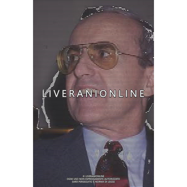 RETROSPETTIVA DAN PETERSON ALLENATORE BASKET NELLA FOTO DAN PETERSON NELL\'ANNO 1987 A MILANO PRESENZIA A UNA PRESENTAZIONE DI WRESTLING AG ALDO LIVERANI SAS