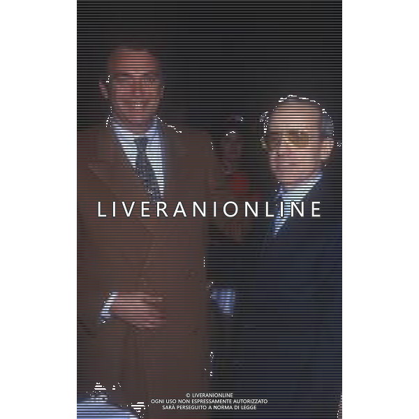 RETROSPETTIVA DAN PETERSON ALLENATORE BASKET NELLA FOTO DAN PETERSON CON ERNESTO PELLEGRINI A MILANO NELL\'ANNO 1987 AG ALDO LIVERANI SAS 