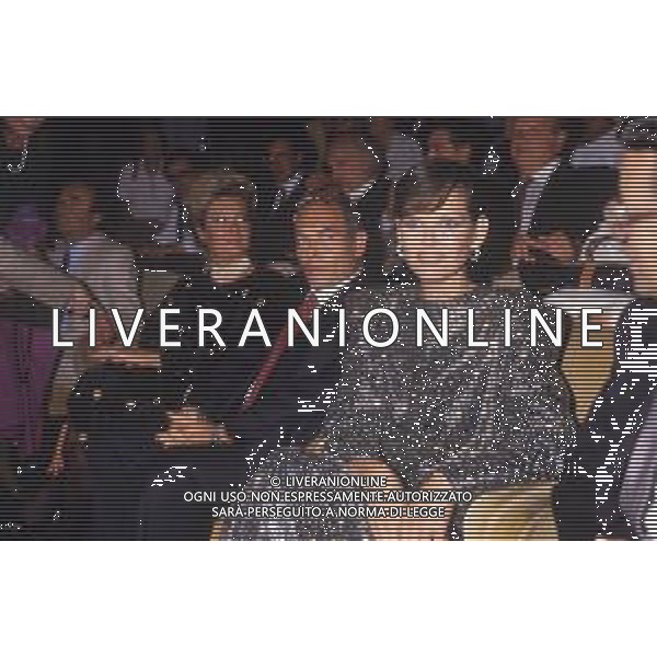 ARCHIVIO GIOVANNI LIVERANI RETROSPETTIVA CLAUDIA CARDINALE ATTRICE NELLA FOTO A VENEZIA NEL 1984 CON IL MARITO PASQUALE SQUITIERI AG ALDO LIVERANI SAS