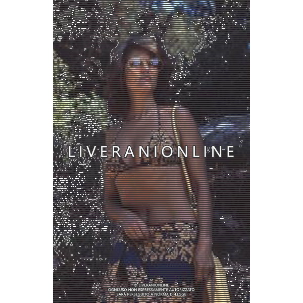 ARCHIVIO GIOVANNI LIVERANI RETROSPETTIVA CLAUDIA CARDINALE ATTRICE NELLA FOTO NELL\'ANNO 1975 IN SARDEGNA FOTO ATTILIO ROGNONI / AG ALDO LIVERANI SAS