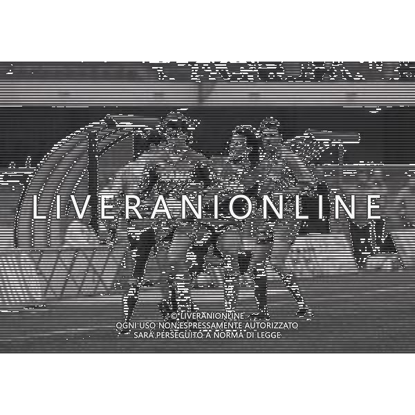 08-03-1992 VERONA CAMPIONATO DI CALCIO SERIE A VERONA-CREMONESE 2-2 NELLA FOTO MICHELE SERENA-EZIO ROSSI-GIUSEPPE FAVALLI E DARIO MARCOLIN AG ALDO LIVERANI SAS