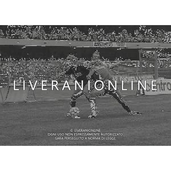 22-09-1991 VERONA CAMPIONATO DI CALCIO SERIE A VERONA-BARI 2-1 NELLA FOTO ROBERT PRYTZ E IVAN RIZZARDI AG ALDO LIVERANI SAS