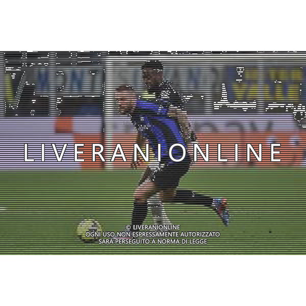 Milan Skriniar (Inter) e Divock Origi (Milan) Inter vs Milan Milano 05-02-2023 Stadio Giuseppe Meazza - San Siro Campionato Serie A TIM - 21a giornata foto Roberto Garavaglia/ag. Aldo Liverani sas / AGENZIA ALDO LIVERANI SAS