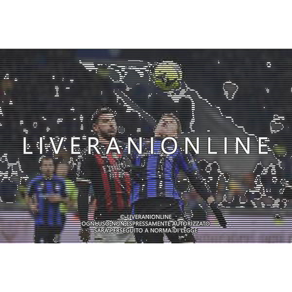 Theo Hernandez (Milan) e Nicolo\' Barella (Inter) Inter vs Milan Milano 05-02-2023 Stadio Giuseppe Meazza - San Siro Campionato Serie A TIM - 21a giornata foto Roberto Garavaglia/ag. Aldo Liverani sas / AGENZIA ALDO LIVERANI SAS