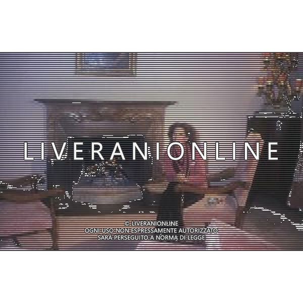ARCHIVIO GIOVANNI LIVERANI RETROSPETTIVA CLAUDIA CARDINALE ATTRICE NELLA FOTO NELLA SUA ABITAZIONE NELL\'ANNO 1984 AG ALDO LIVERANI SAS