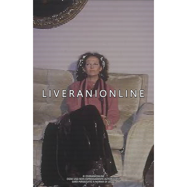 ARCHIVIO GIOVANNI LIVERANI RETROSPETTIVA CLAUDIA CARDINALE ATTRICE NELLA FOTO NELLA SUA ABITAZIONE NELL\'ANNO 1984 AG ALDO LIVERANI SAS