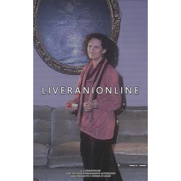 ARCHIVIO GIOVANNI LIVERANI RETROSPETTIVA CLAUDIA CARDINALE ATTRICE NELLA FOTO NELLA SUA ABITAZIONE NELL\'ANNO 1984 AG ALDO LIVERANI SAS
