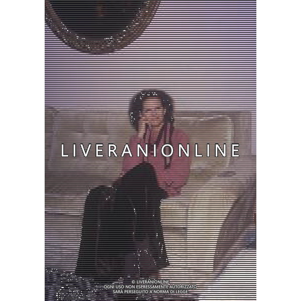 ARCHIVIO GIOVANNI LIVERANI RETROSPETTIVA CLAUDIA CARDINALE ATTRICE NELLA FOTO NELLA SUA ABITAZIONE NELL\'ANNO 1984 AG ALDO LIVERANI SAS