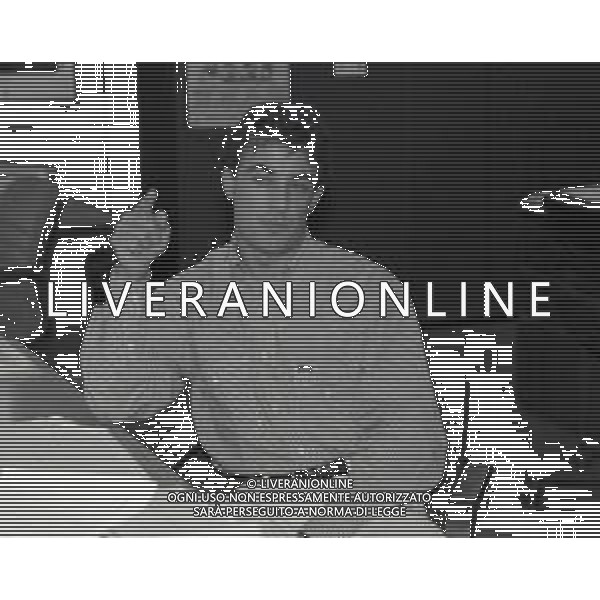 1993 MILANO REDAZIONE DELLA GAZZETTA DELLO SPORT OSPITE PER LE TELEFONATE COI LETTORI JEAN ALESI NELLA FOTO JEAN ALESI AG ALDO LIVERANI SAS