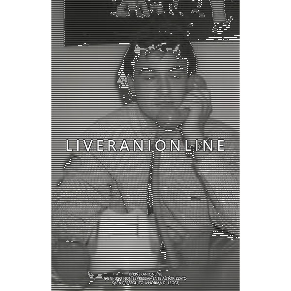 1993 MILANO REDAZIONE DELLA GAZZETTA DELLO SPORT OSPITE PER LE TELEFONATE COI LETTORI JEAN ALESI NELLA FOTO JEAN ALESI AG ALDO LIVERANI SAS
